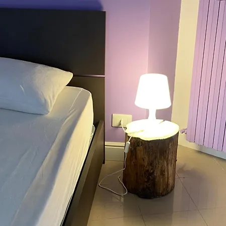 Angolo Di Viola *